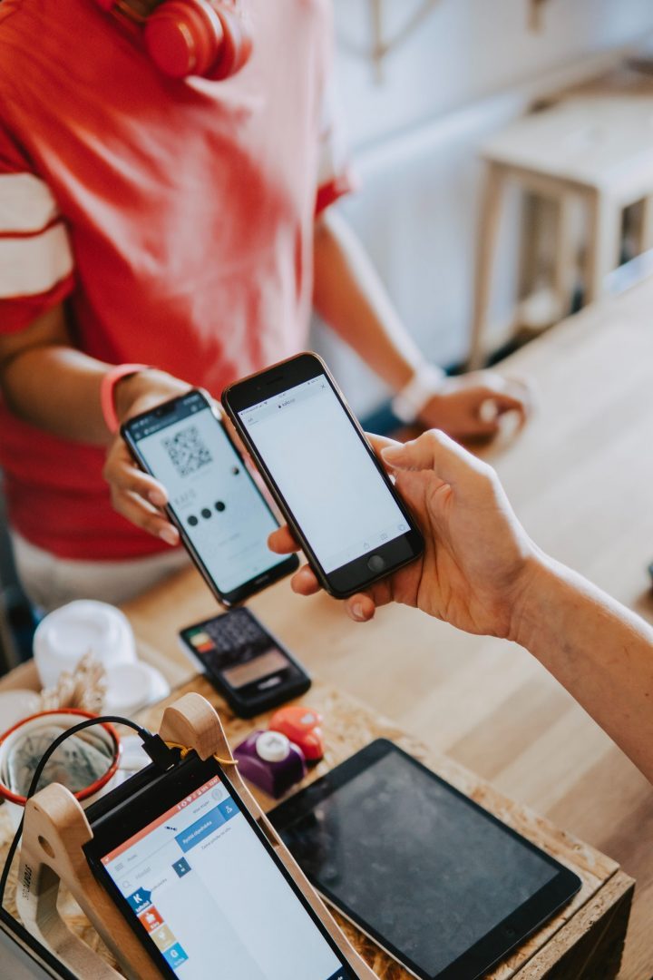 Touchscreens buyers shopping